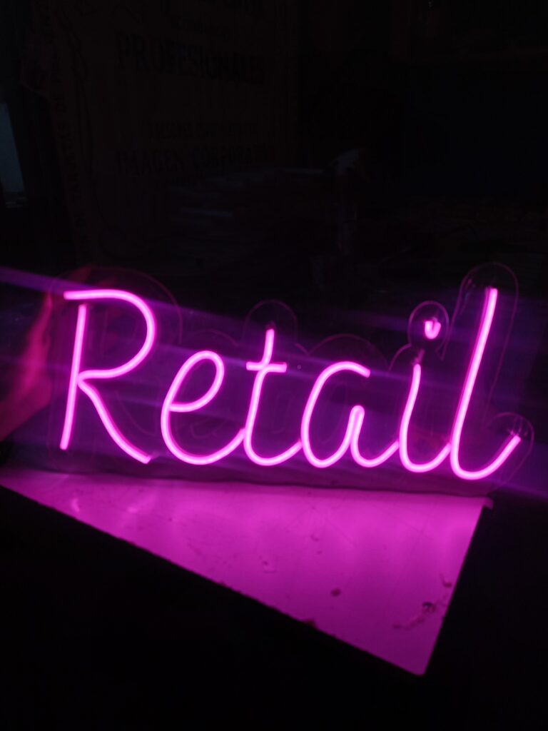 letreros neon retail